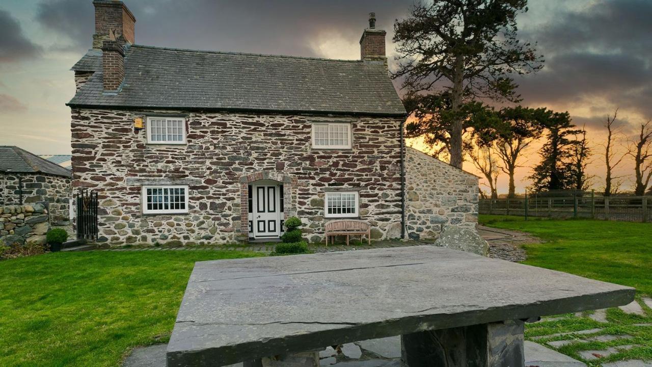 Tal Y Bont Uchaf Villa Bangor  Exterior photo