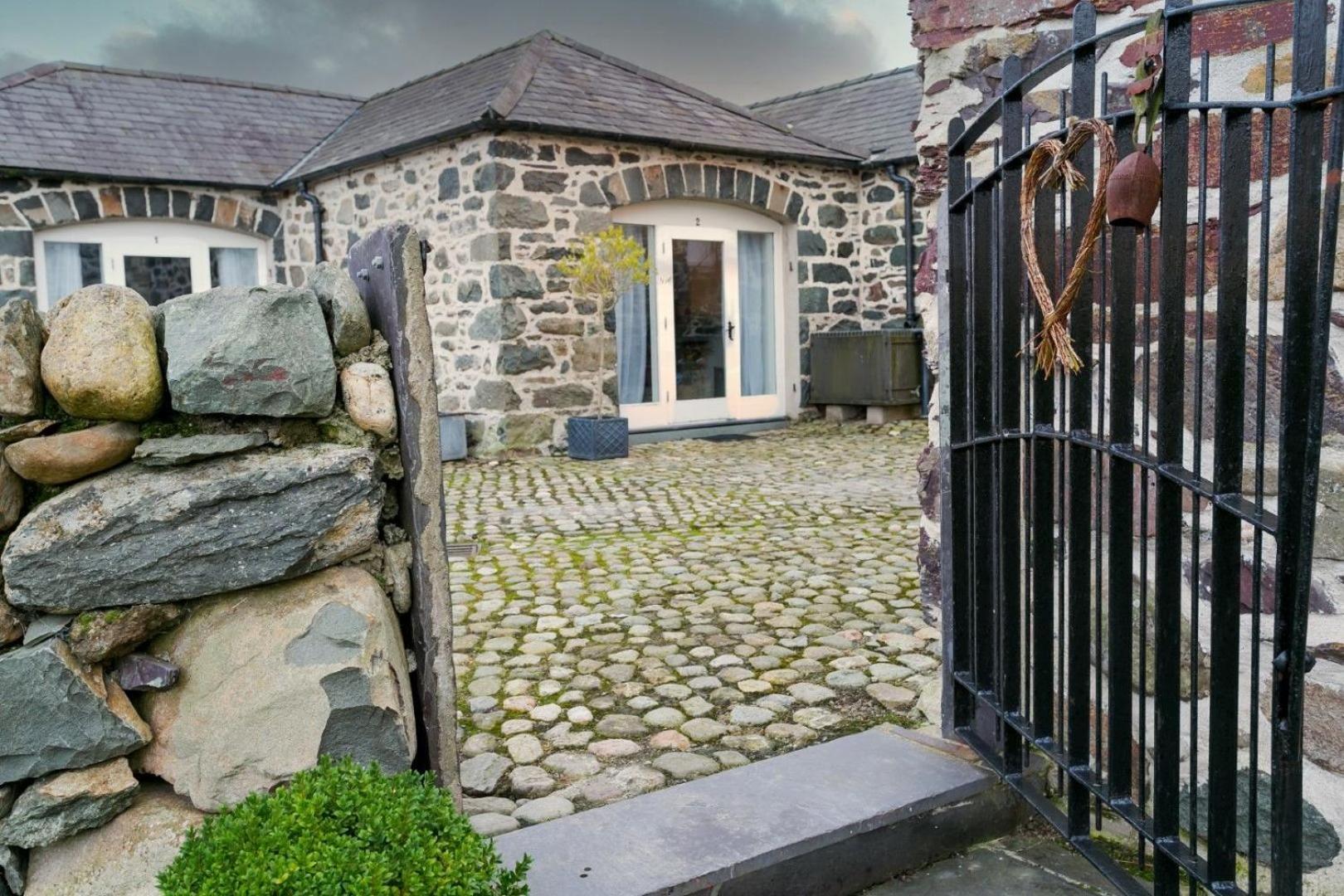 Tal Y Bont Uchaf Villa Bangor  Exterior photo