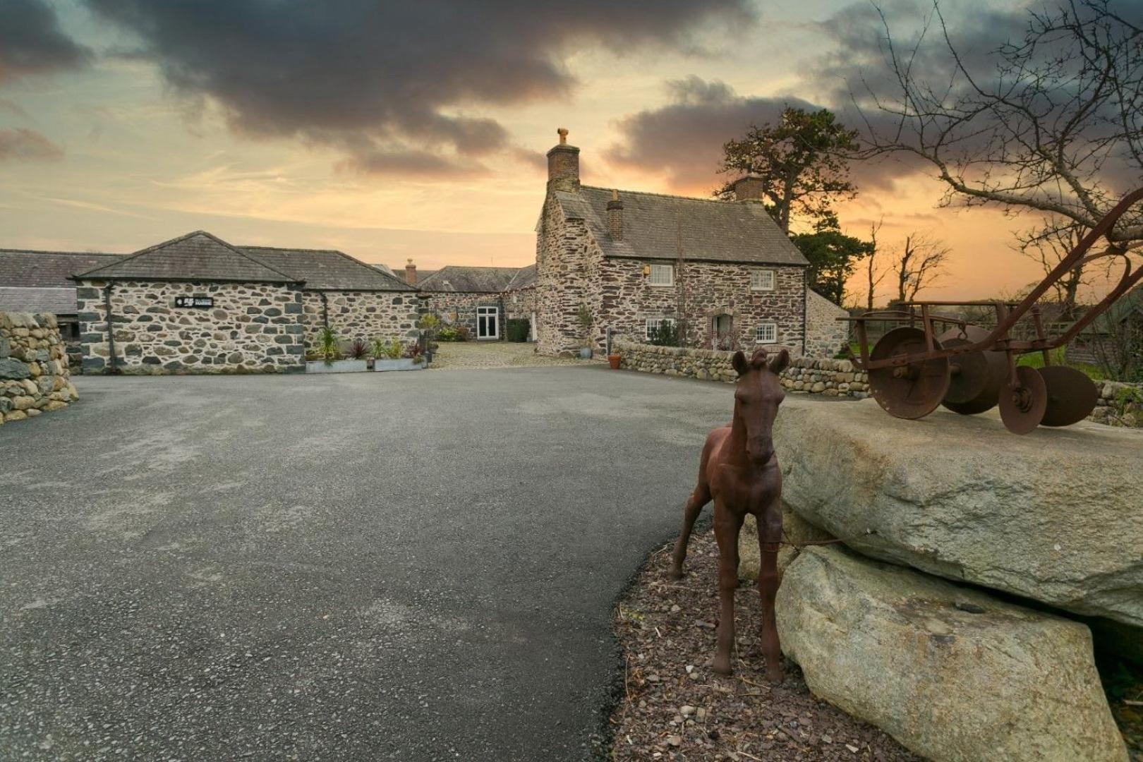 Tal Y Bont Uchaf Villa Bangor  Exterior photo