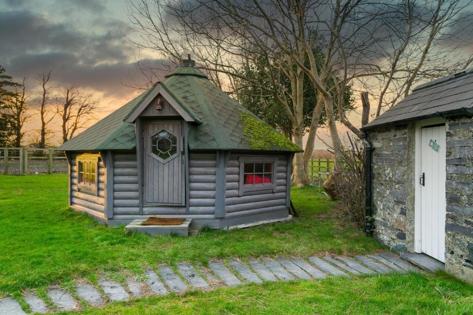 Tal Y Bont Uchaf Villa Bangor  Exterior photo
